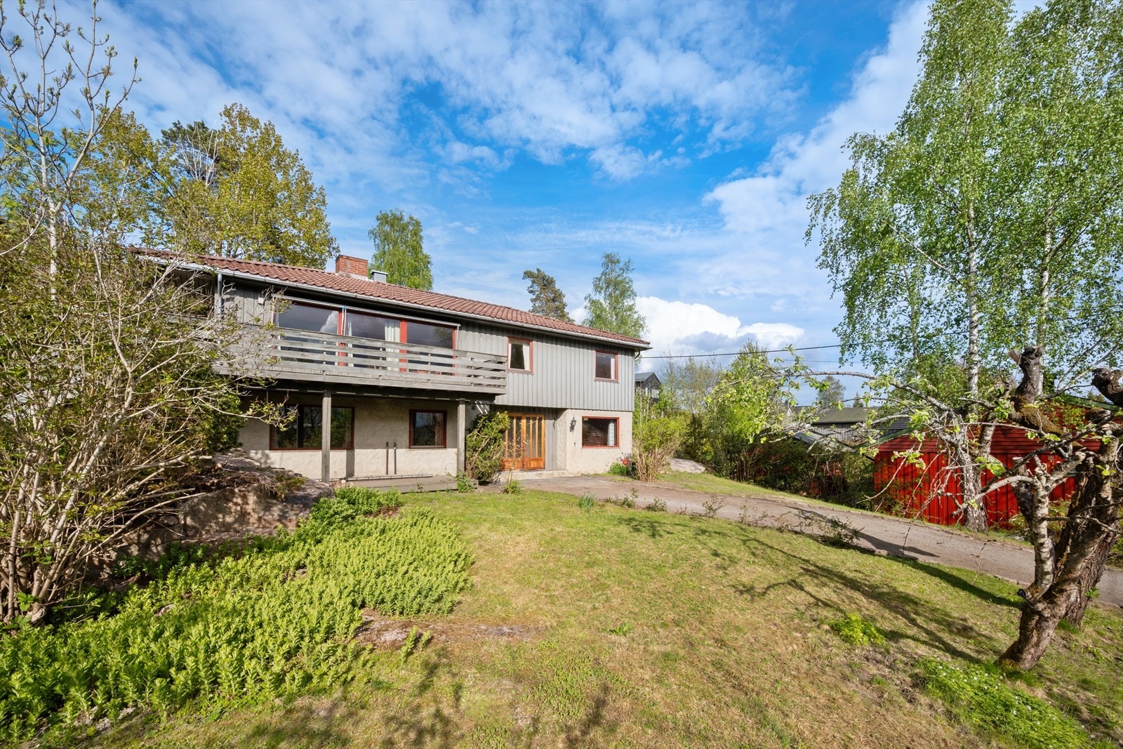 Romslig tomt på ca 1 mål! Galleribilde