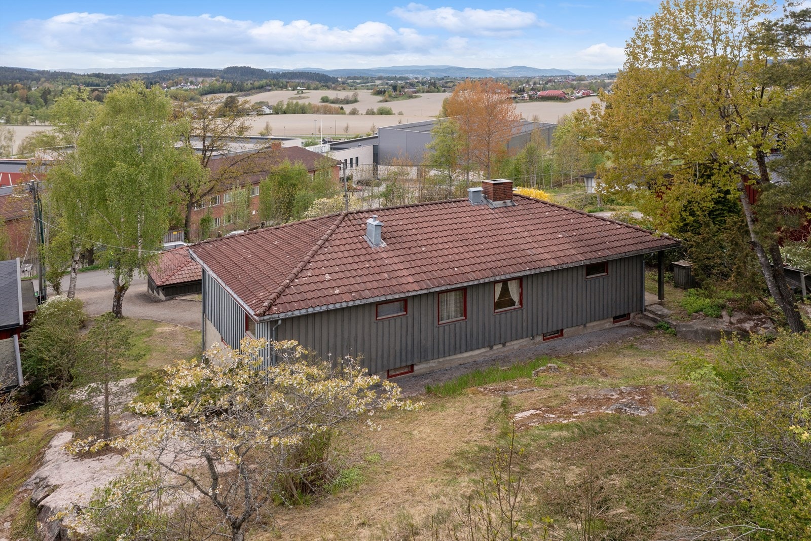 Meget gode solforhold og hyggelig utsikt! Galleribilde