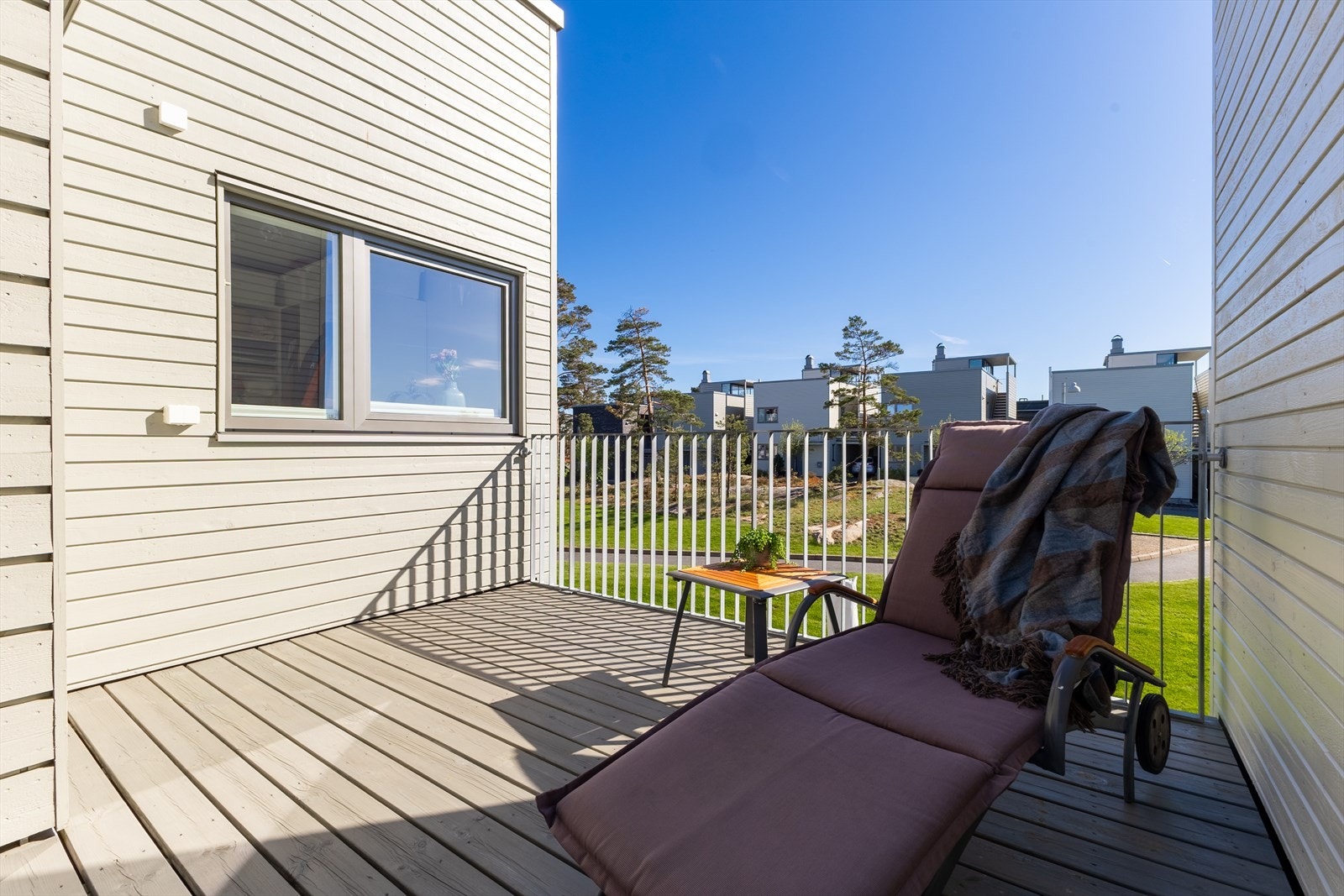 Fra gangen i andre etasje er det utgang til en terrasse på ca. 31 m². Galleribilde
