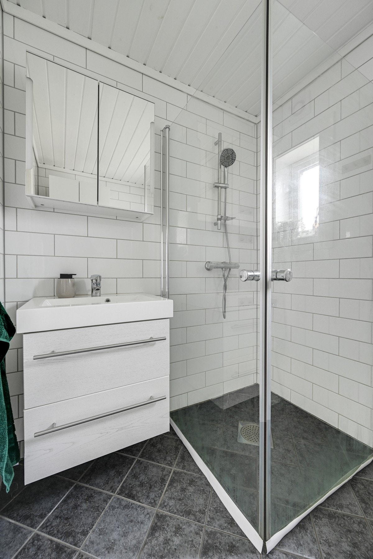 Dusjhjørne med glassdør Galleribilde