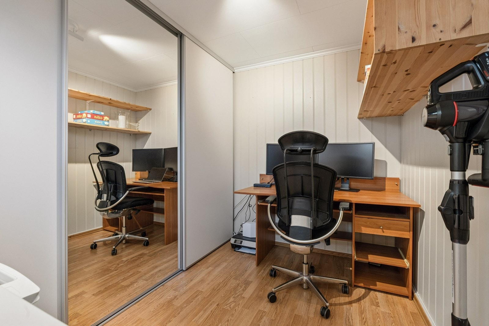 Kontor i kjeller. Galleribilde