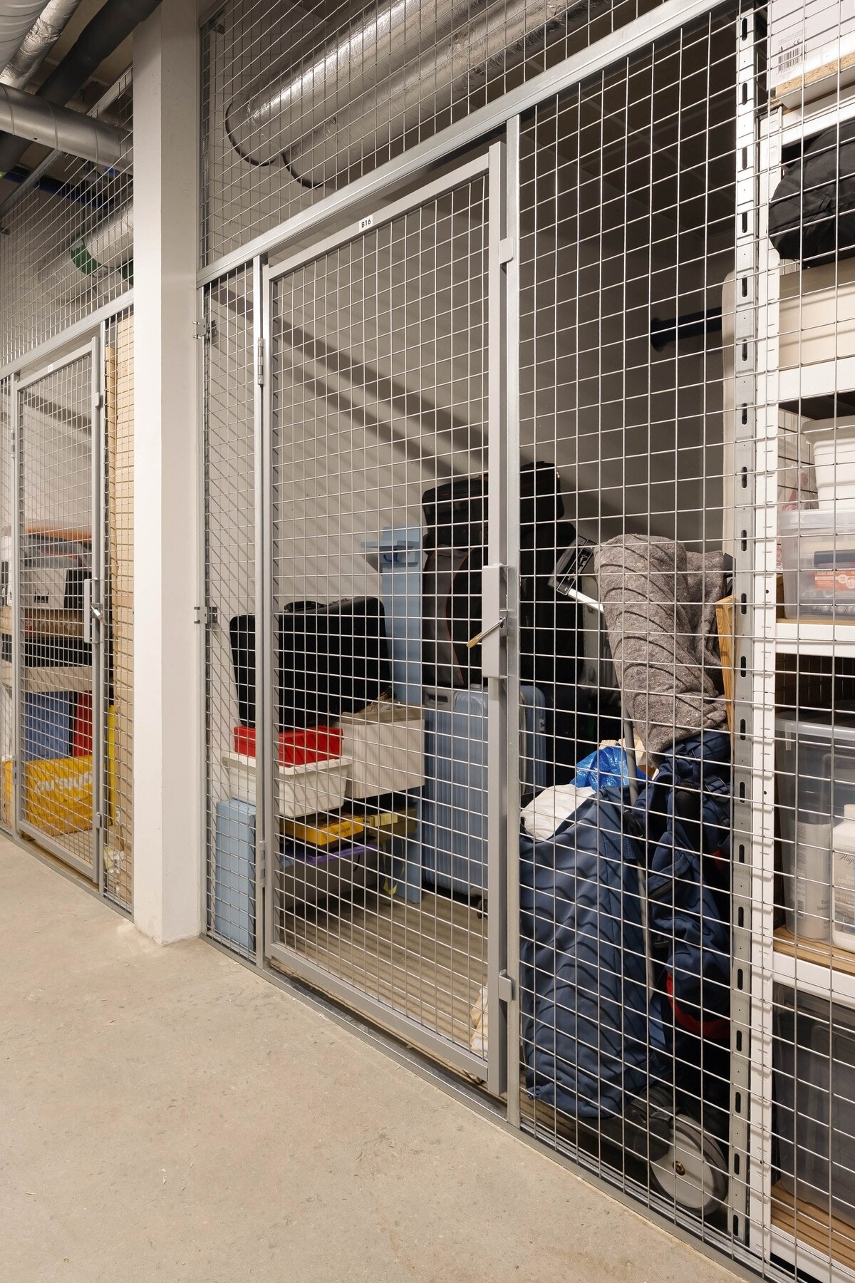 Det følger med en bod på 5 kvm i kjelleren. Galleribilde