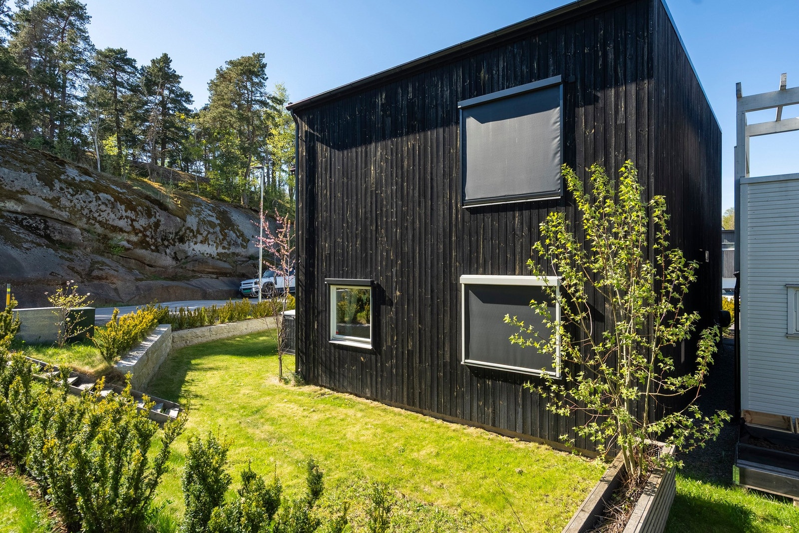En fleksibel og allsidig hage som gir gode muligheter for beplantning, dyrking og lek Galleribilde