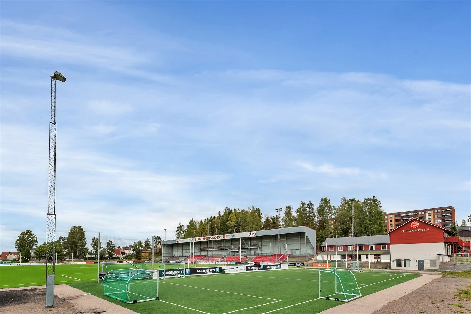 Strømmen stadion. Galleribilde