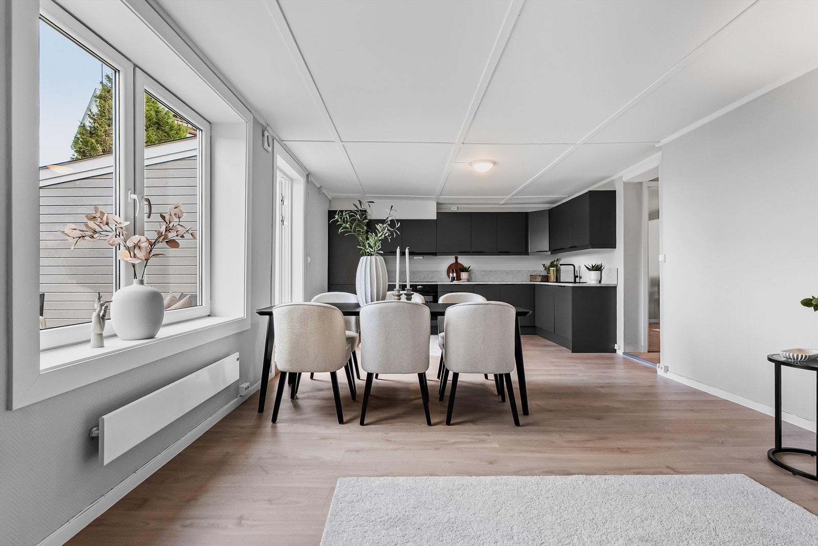 Ved spisebordet kan du nyte gode måltider med venner og familie. Galleribilde