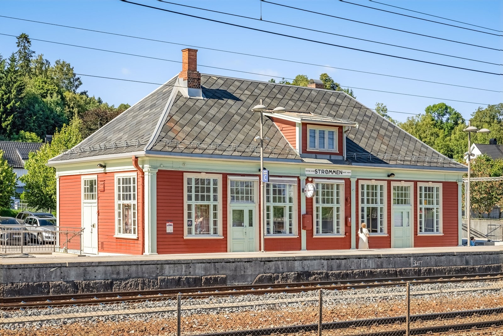 Kort vei til Strømmen togstasjon. Galleribilde