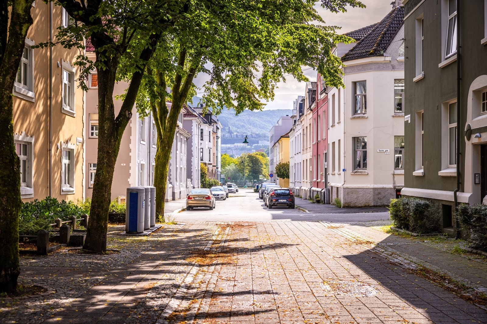 Området byr med andre ord på mye hygge og passer for folk i alle aldersgrupper. Like i nærheten av leiligheten finner du dagligvare som Bunnpris og nærbutikken Spilde. Galleribilde
