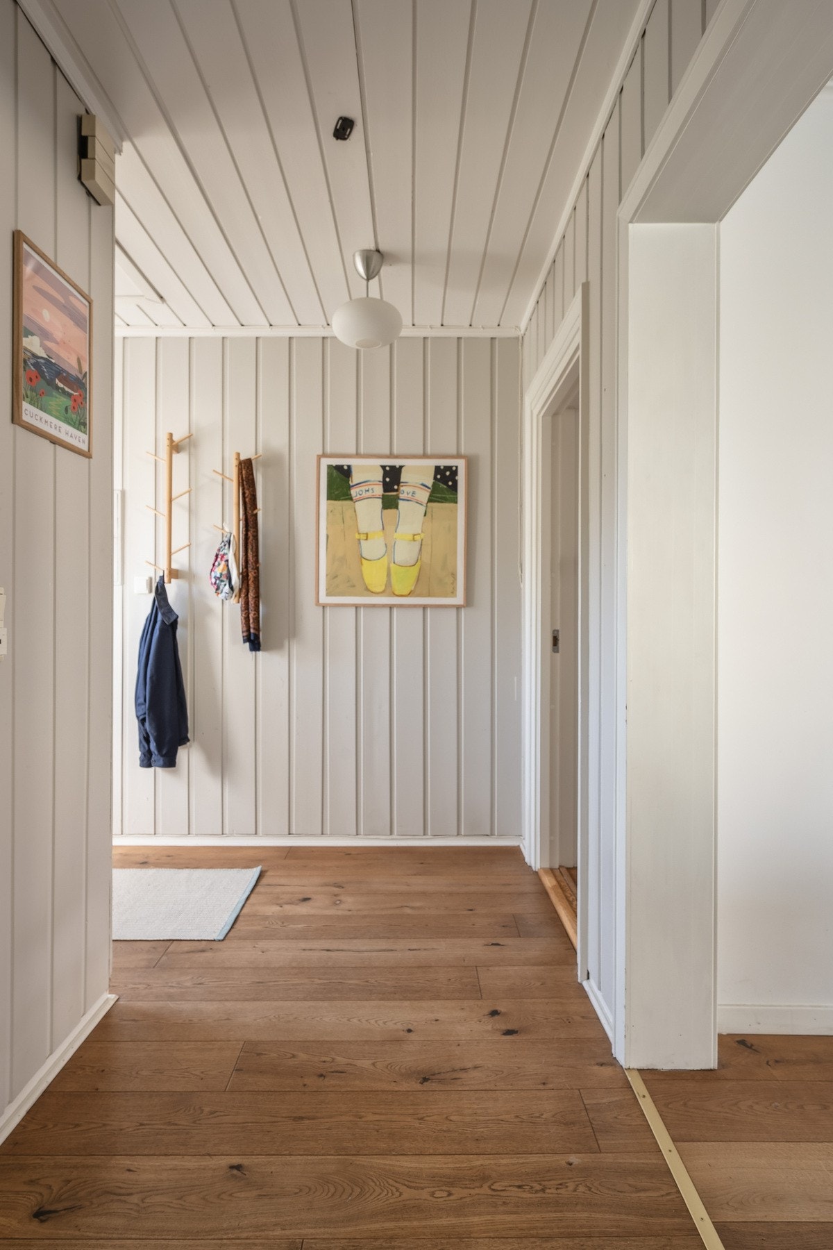 Her er det plass til oppheng av ytterklær og skotøy. Galleribilde