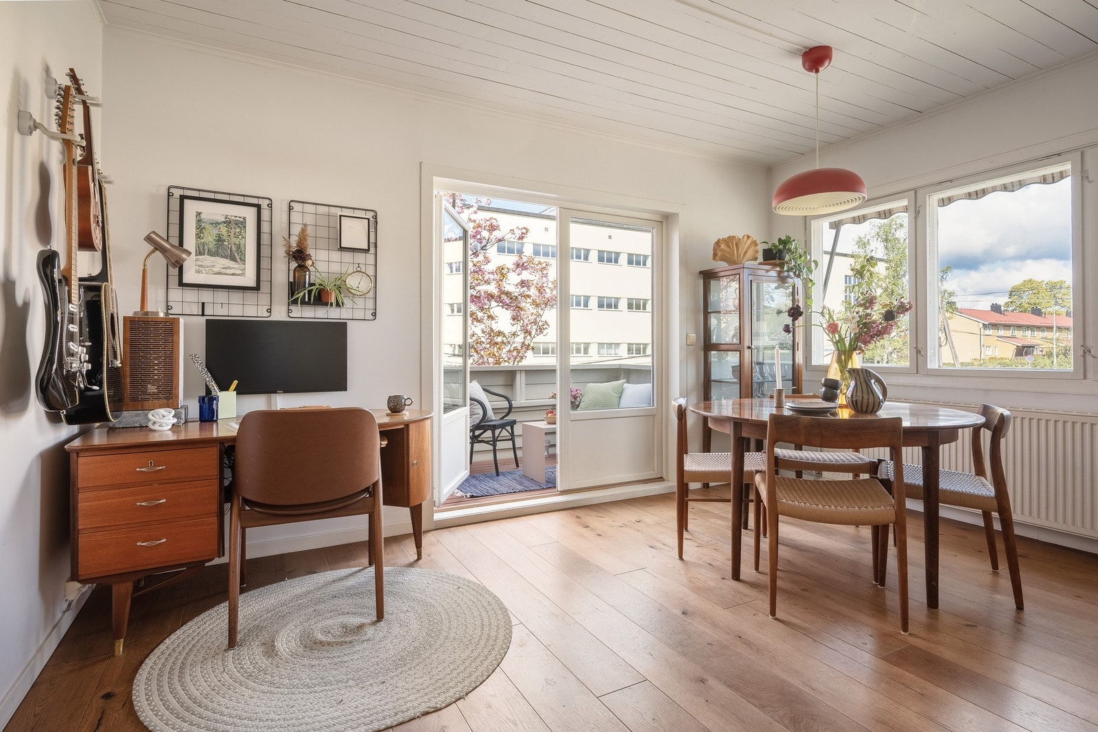 Nåværende eier har innredet med kontorplass ved siden av. Galleribilde