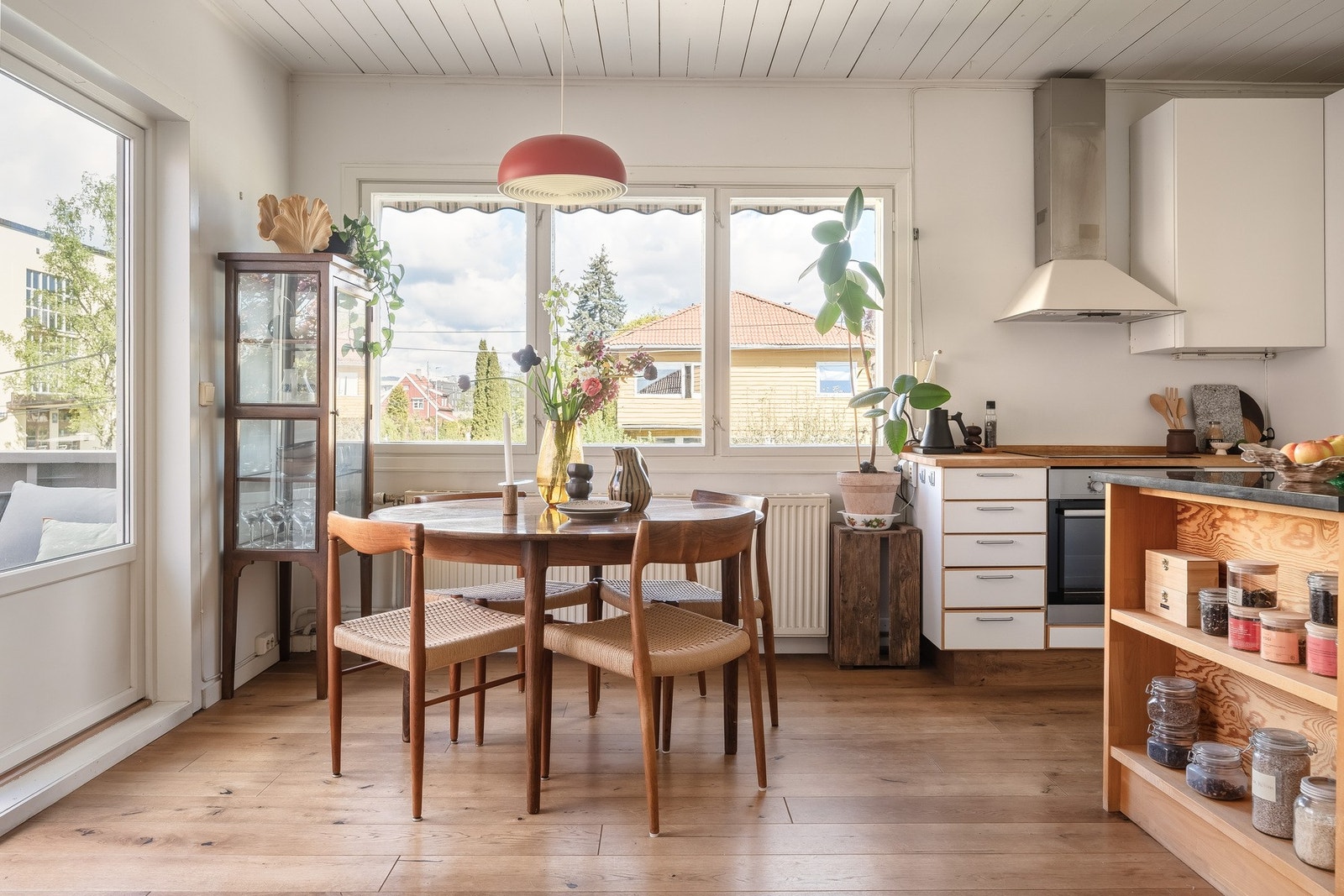 Her kan du sette inn et langbord ved gjester. Galleribilde