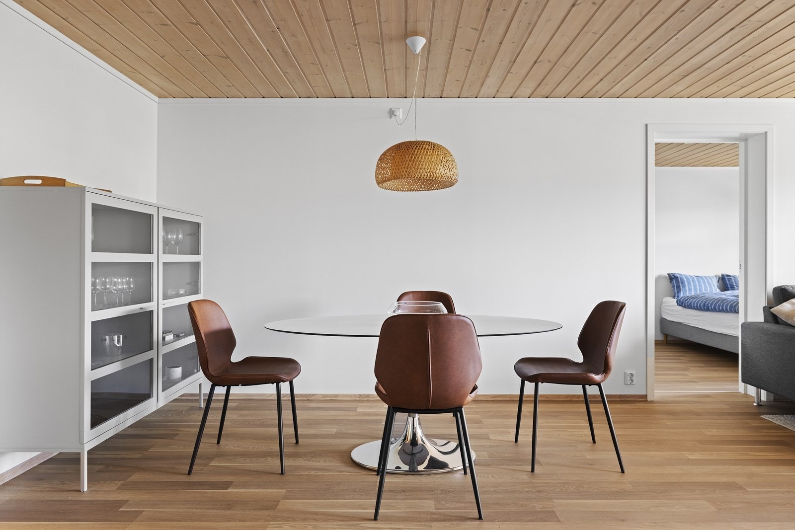 God plass til både spisestue og sofa Galleribilde