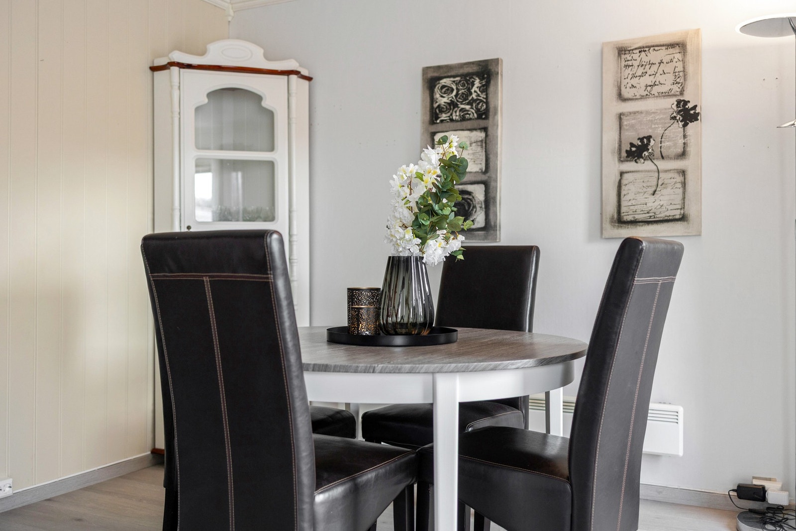 God plass til spisebord Galleribilde