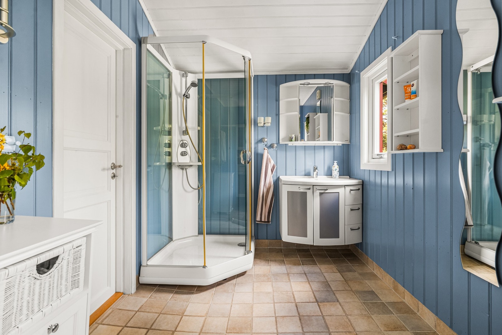 Badet ble bygd i 2002 - samtidig ble det lagt inn helårsvann Galleribilde
