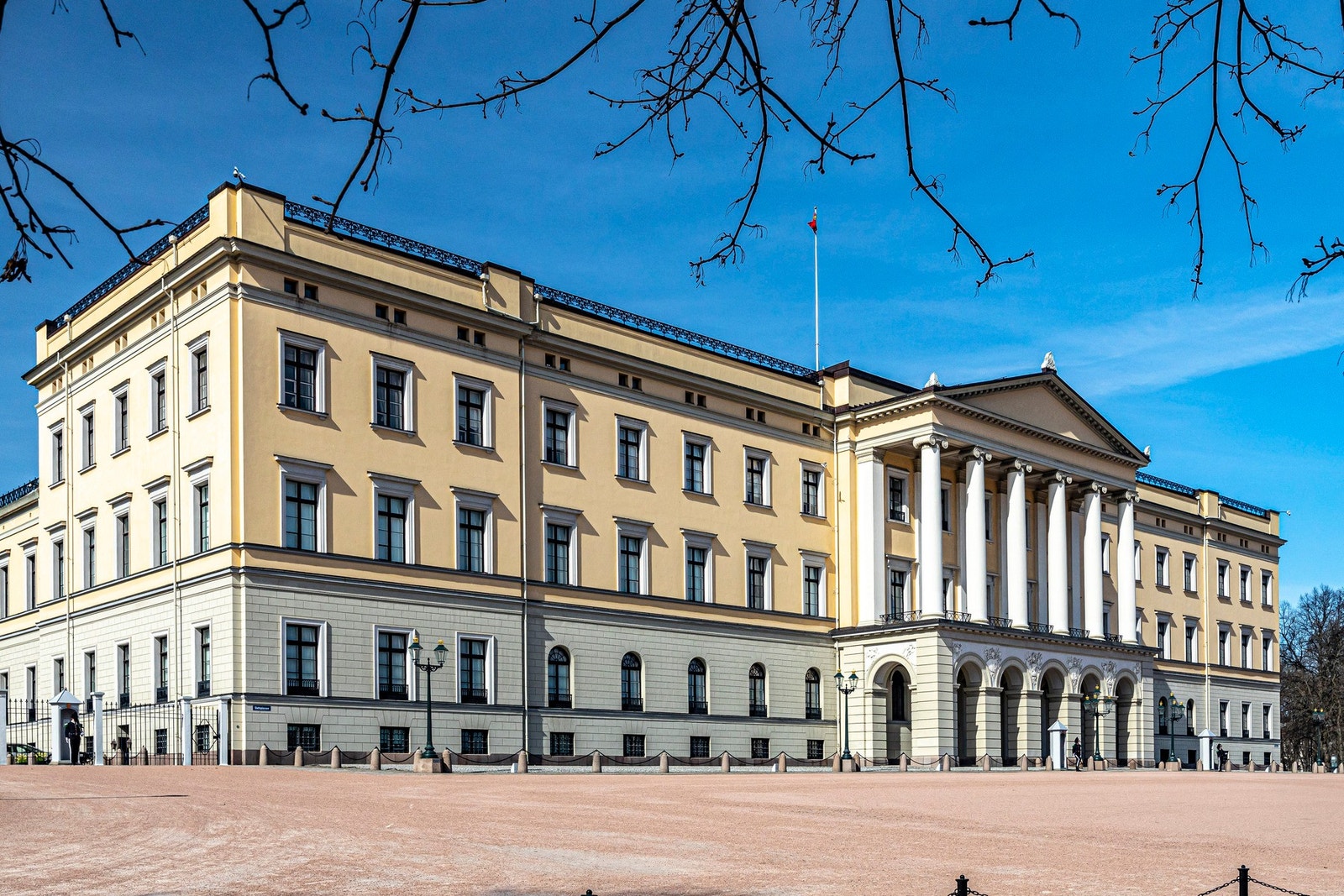 Kort gangavstand til slottet og slottsparken Galleribilde