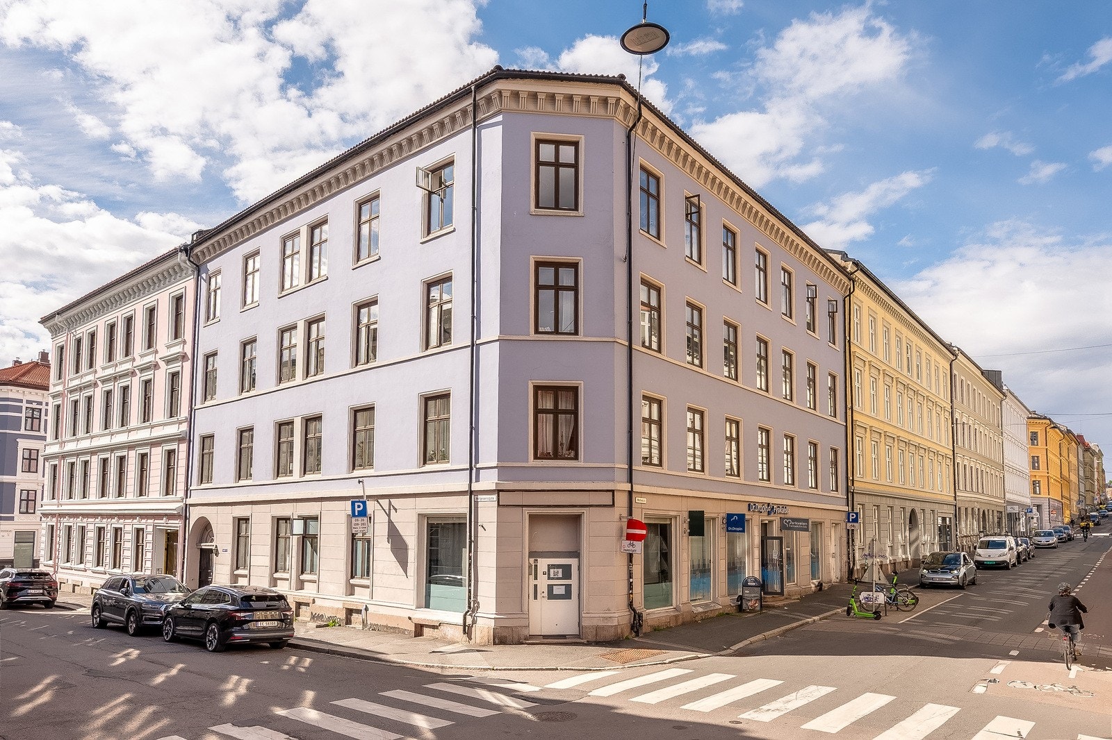 Leiligheten ligger midt i hjertet av Grünerløkka, i et av områdets mest ettertraktede kvartaler Galleribilde
