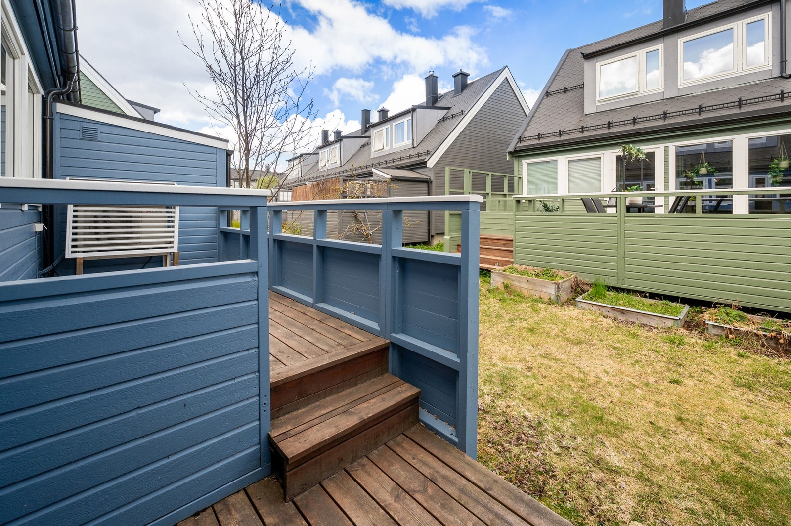 Det er en utvendig bod på begge sider. Galleribilde