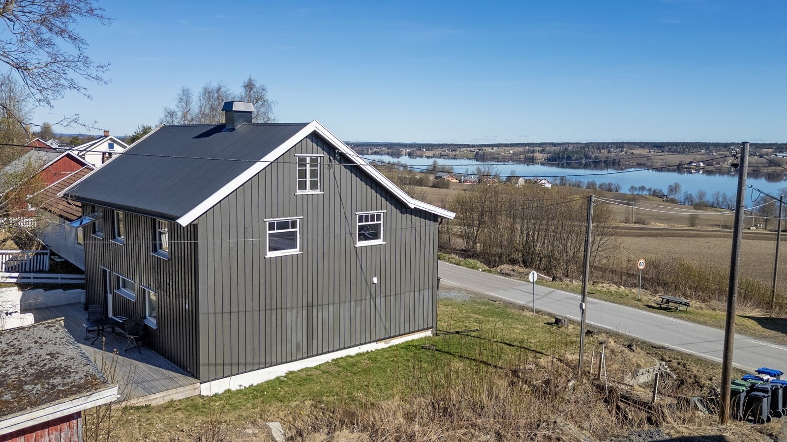 Utsyn over Einavatnet. Galleribilde