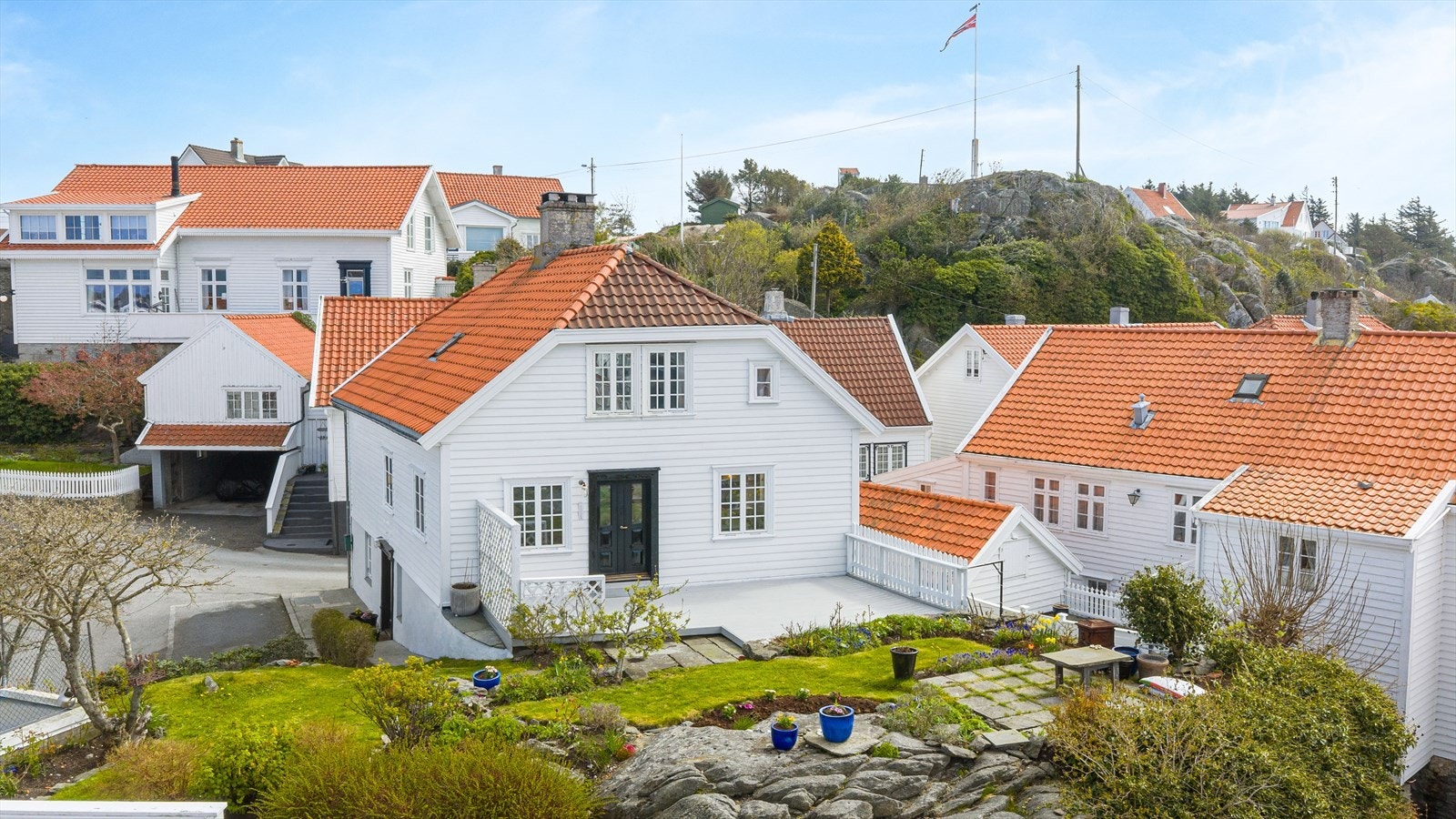 Velkommen til Halvorsbakken 9 - presentert av Olav Lauvås i Meglerhuset Rele Galleribilde