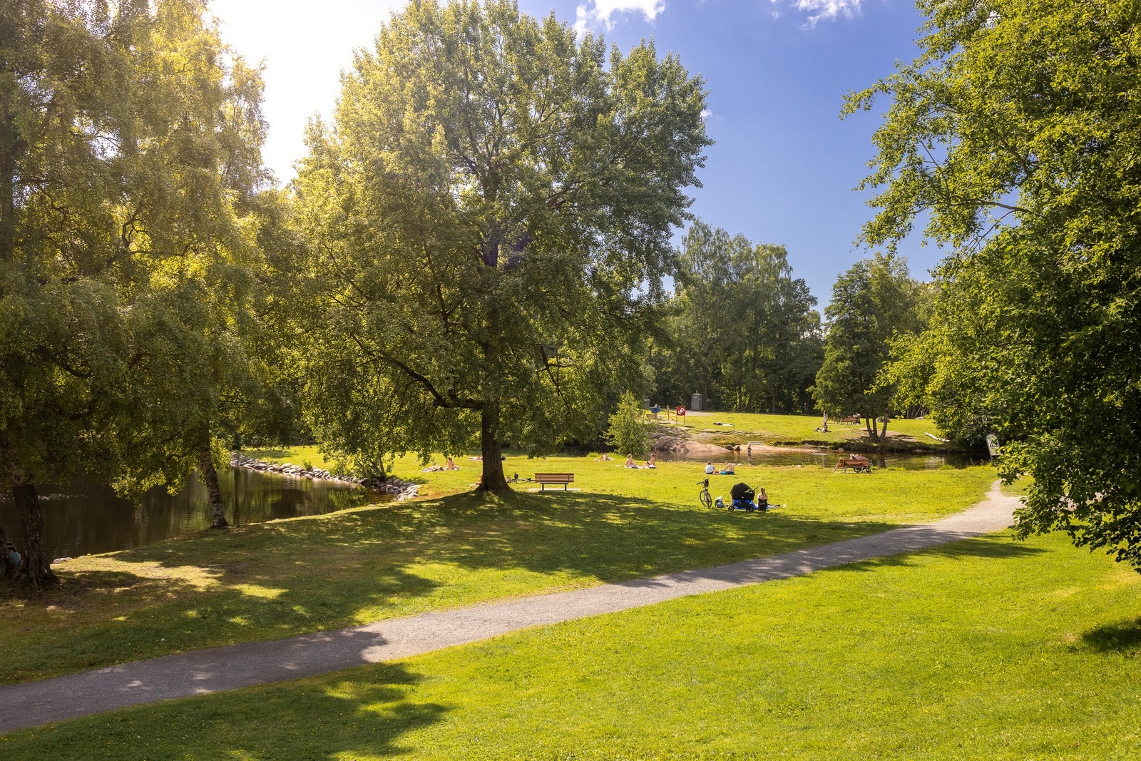 Finnes utallige badeplasser langs Akerselva. Galleribilde