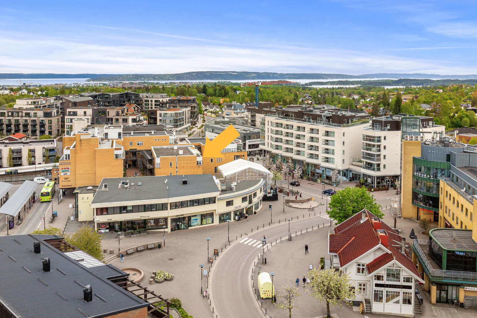 Fra leiligeheten har man tøffelavstand til butikker, t-bane, vinmonopol etc. Galleribilde