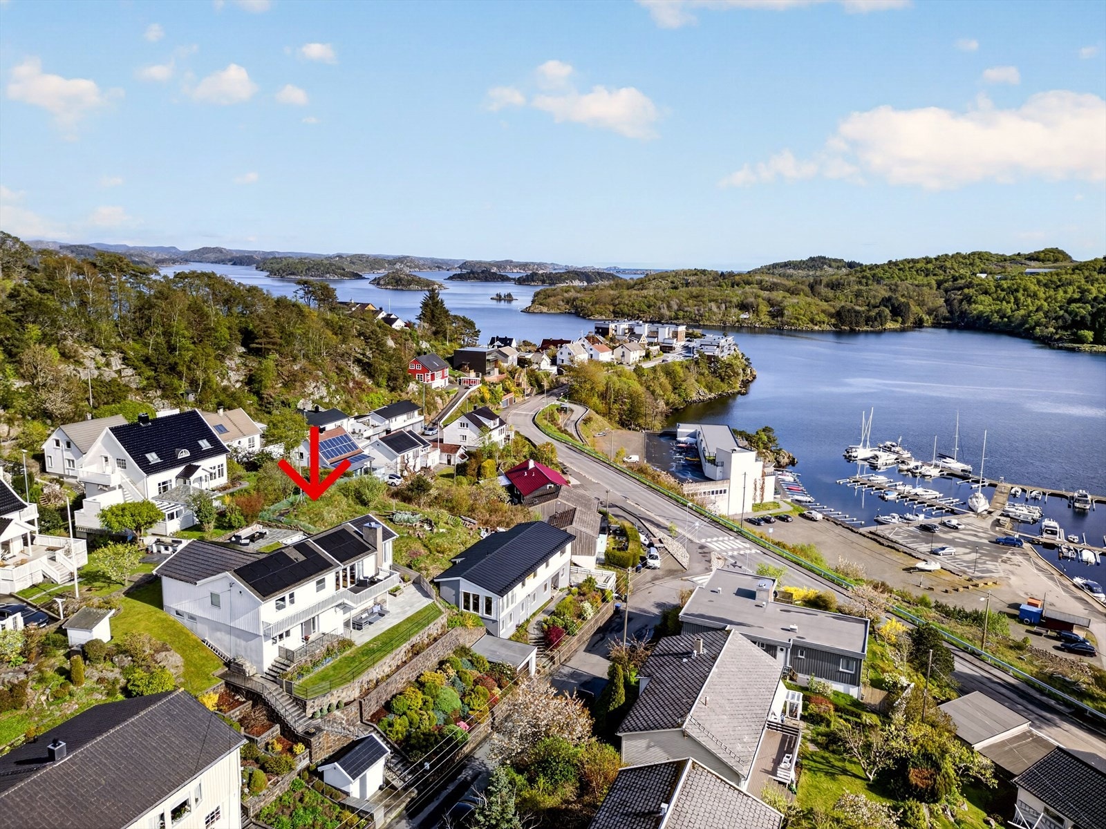 Boligen ligger i et veletablert og populært boligområde. Galleribilde