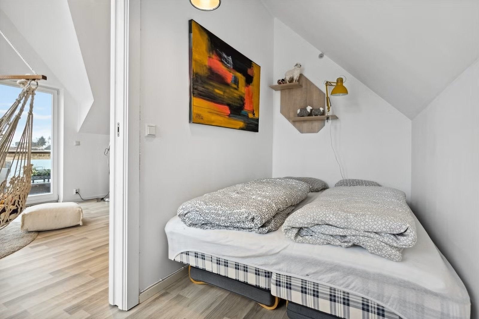 Soverom med plass til dobbeltseng. Galleribilde