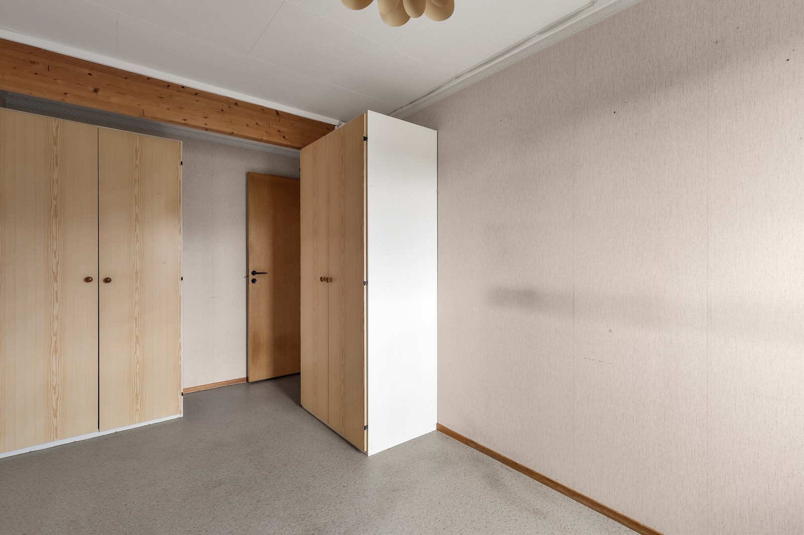 Her er det også god plass til garderobeløsninger. Galleribilde