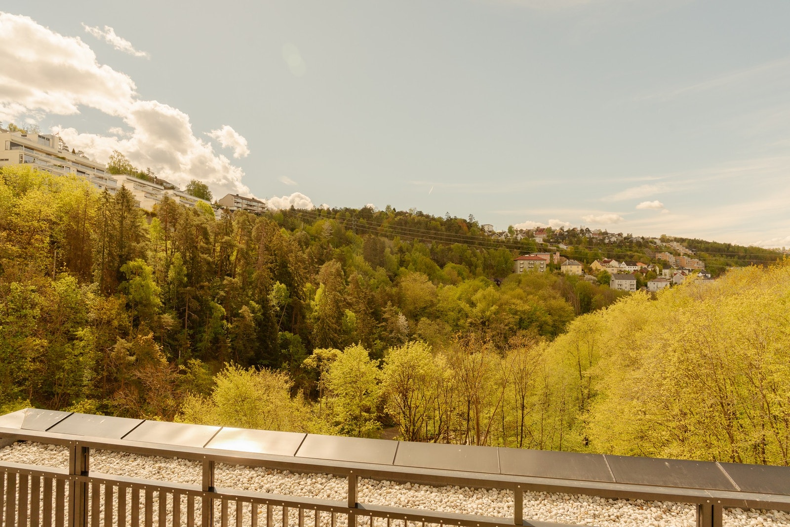Her bor du tett på friområder, turstier og den særegne stemningen i Svartdalen. Galleribilde