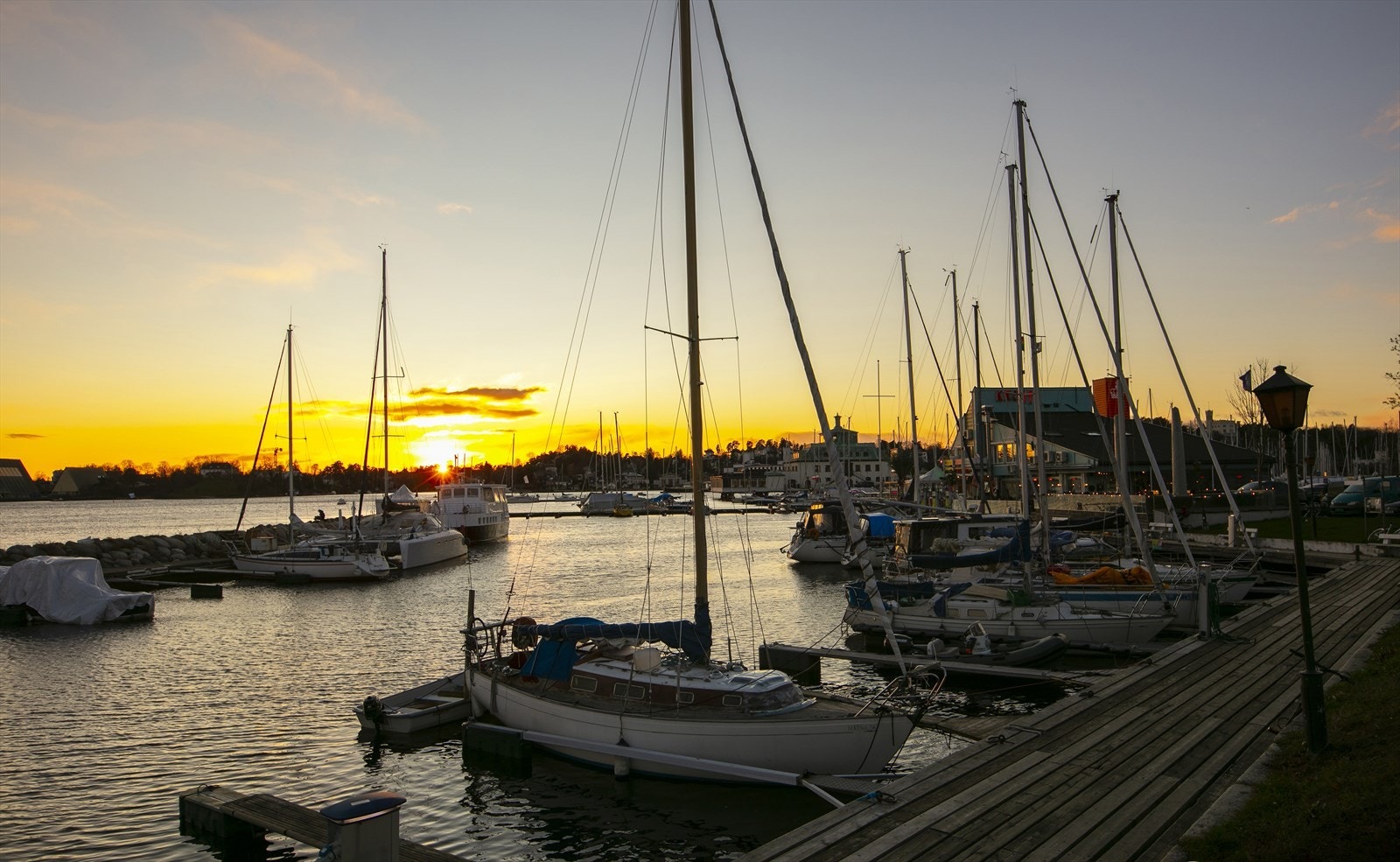 Kort gangavstand til Frognerkilen med Kongen Marina og Frognerkroa. Galleribilde