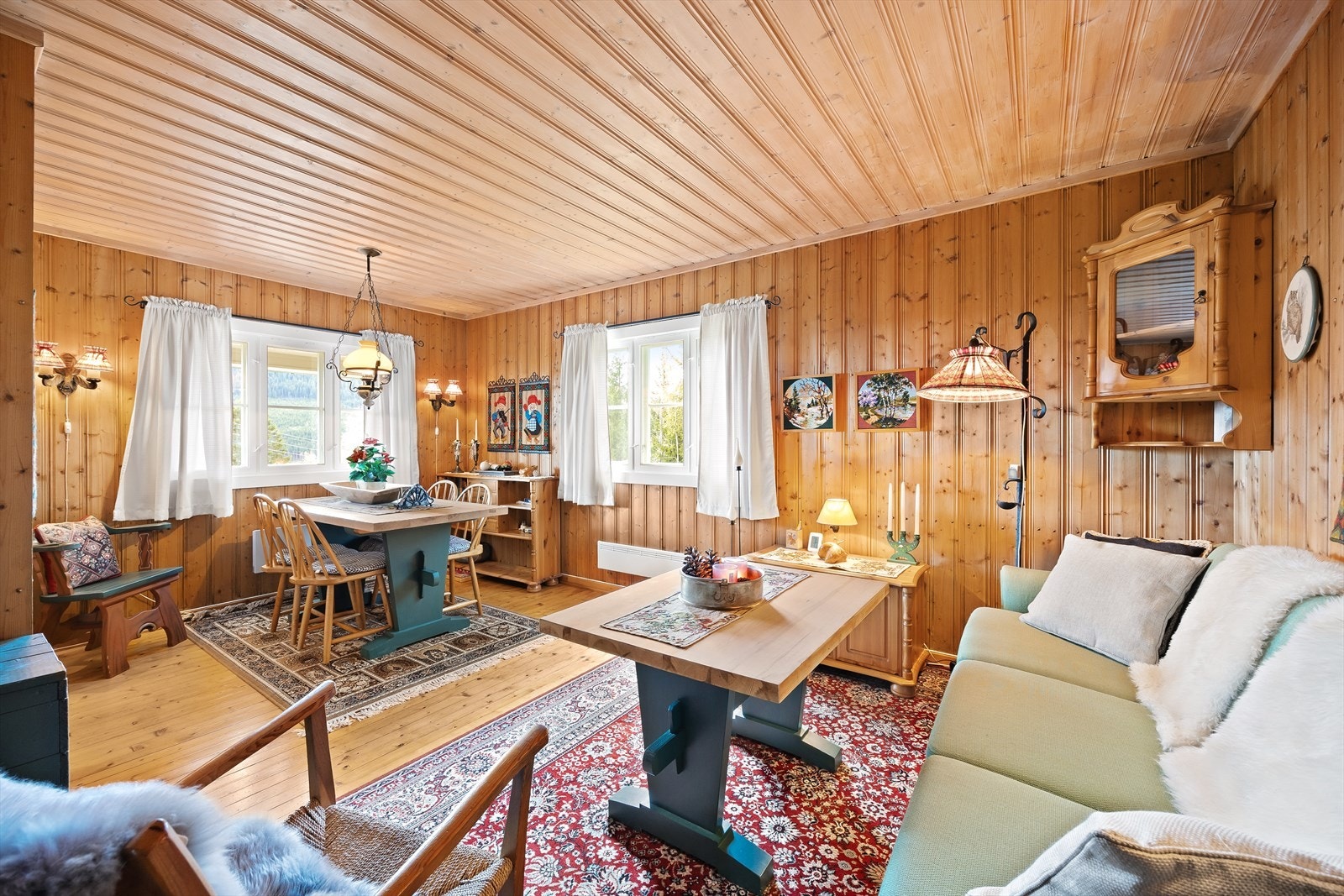 Her er det god plass for sosialt samvær med familie og venner. Galleribilde