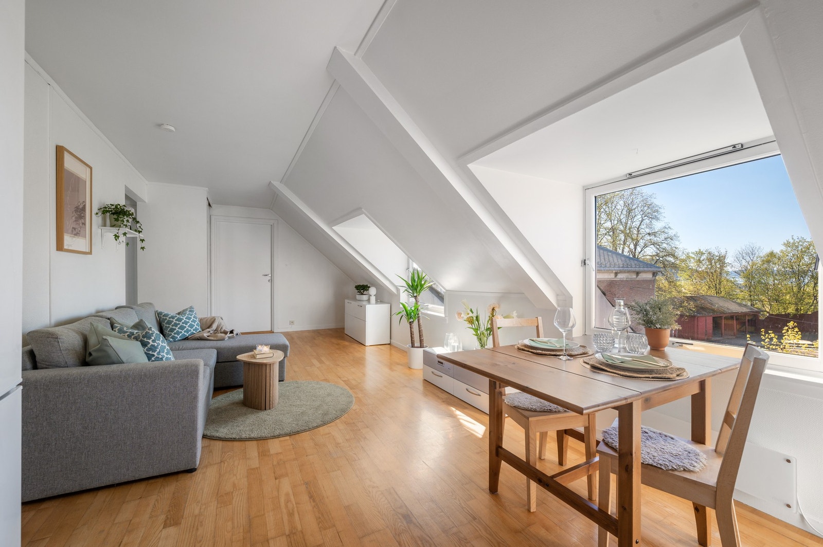 Sjarmerende og sentral 2-roms bygårdsleilighet med attraktiv beliggenhet. Galleribilde
