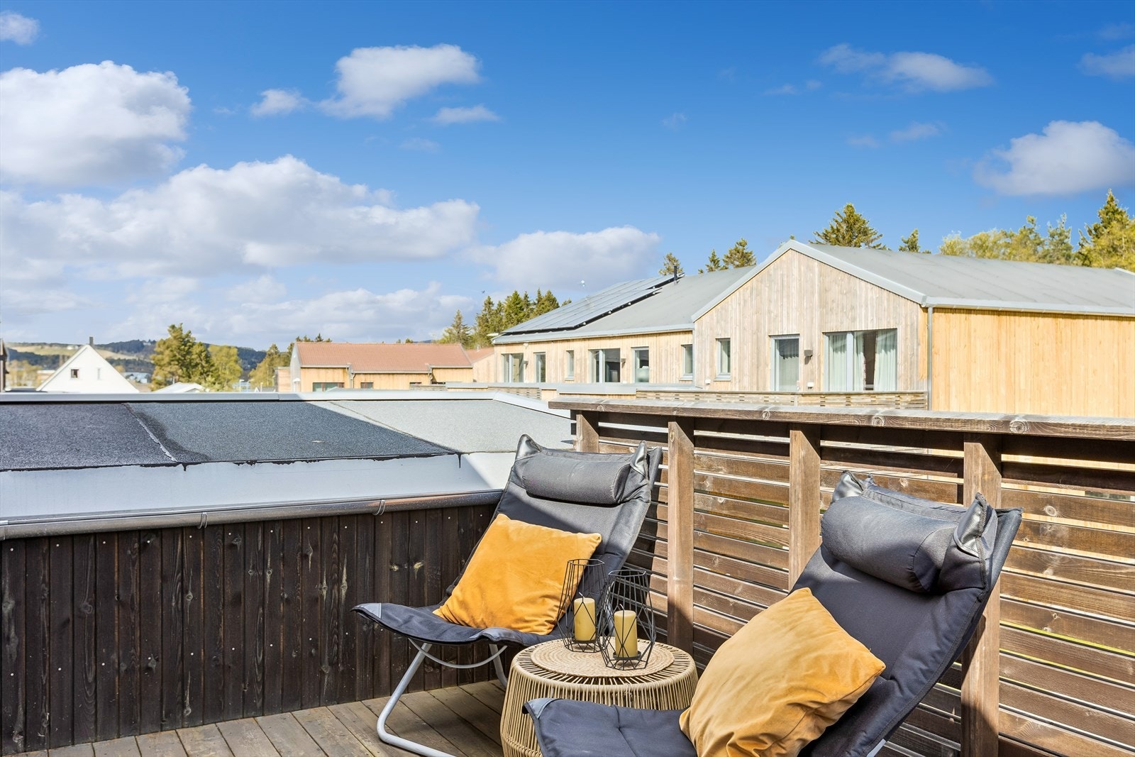 Balkongen ligger nordvendt og er på 8m². Galleribilde