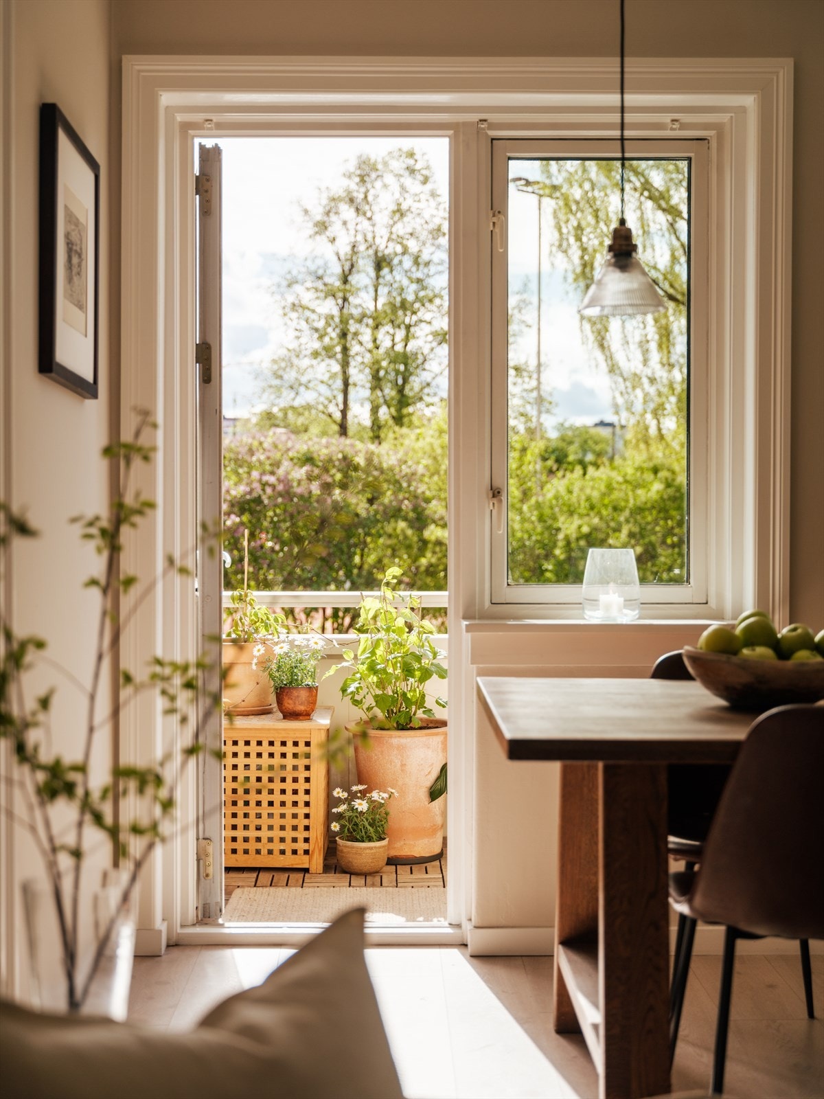 Fra stuen er det utgang til en herlig balkong med plass til utemøblement. Galleribilde
