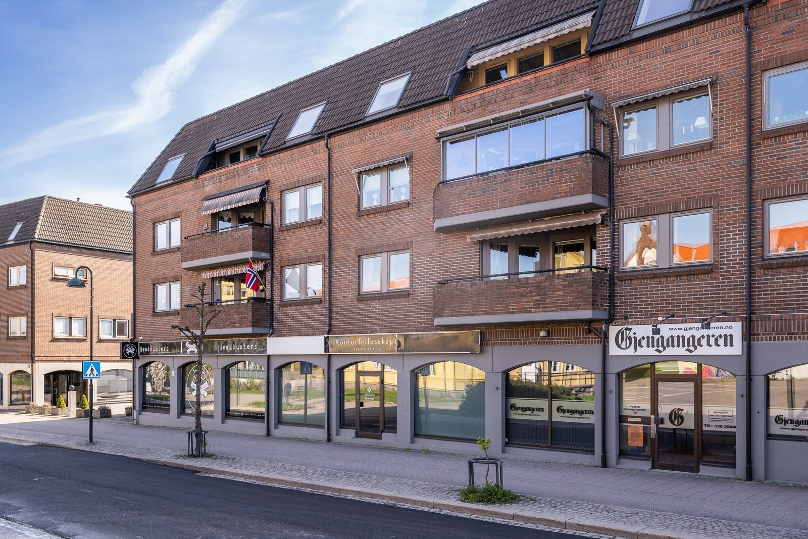 Bygget er fra 1988, og sameiet har nylig oppgradert fellesarealene. Galleribilde