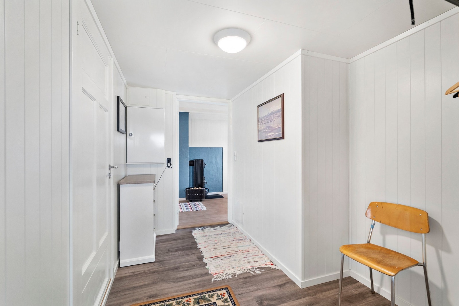 Fra gangen er det adkomst til bad, kjøkken og stue. Galleribilde