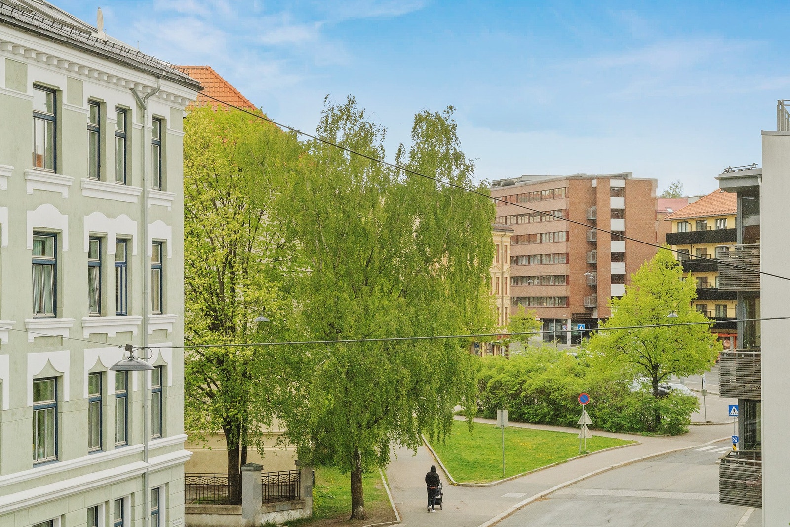 Herfra er det også skikkelig fint utsyn over nærområdet. Galleribilde