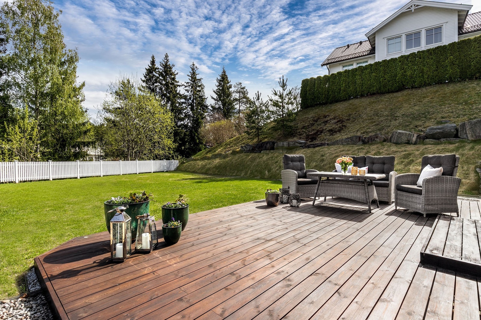 Pergola og utemøbler medfølger i ditt nye hjem - sommerlivet starter her. Galleribilde