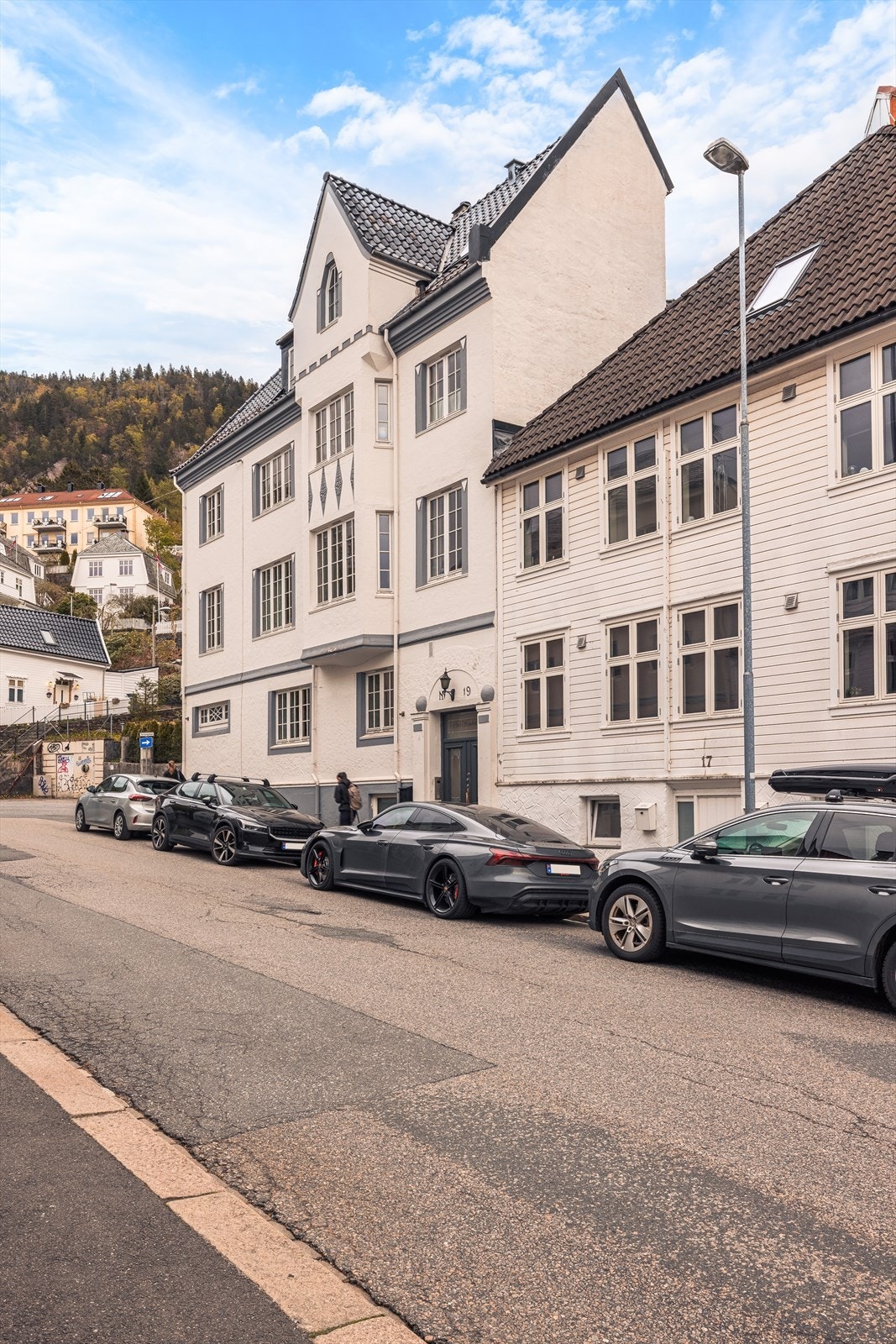Sameiet Øvre Sandviksveien 19 består av 5 boligseksjoner. Galleribilde