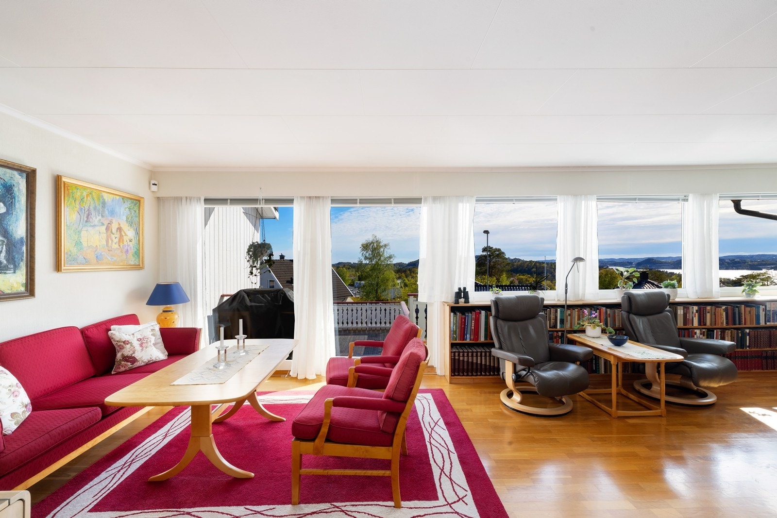 Stue med plass til sofagruppe Galleribilde