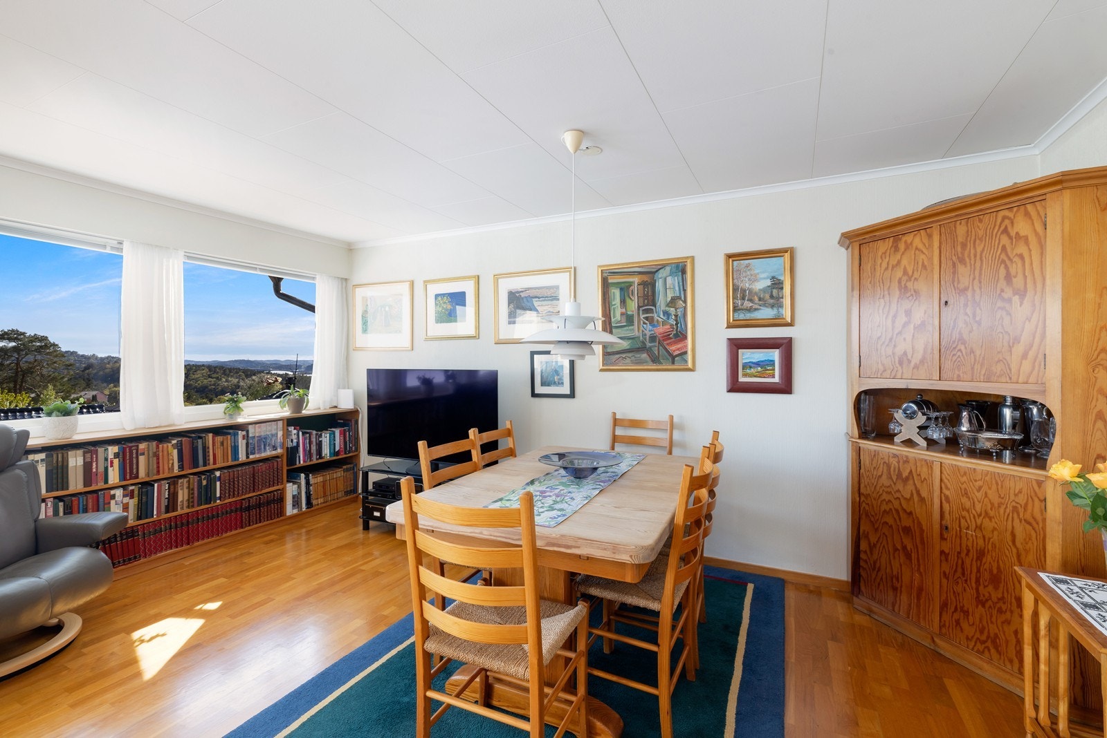 Plass til spisebord i stue Galleribilde