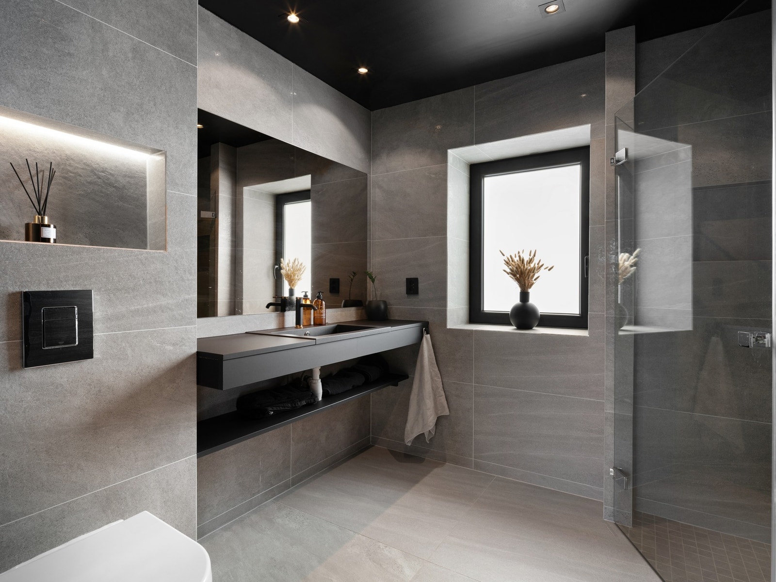 Badet er fra 2019 og fremstår med moderne standard. Galleribilde