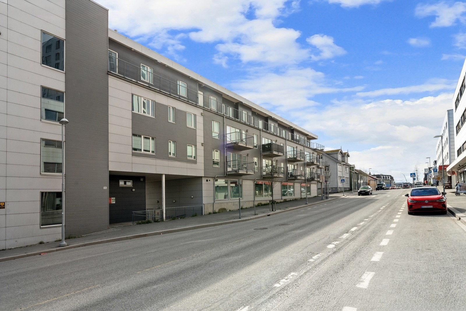 Veldrevet borettslag med god økonomi og godt bomiljø. Det er ingen forkjøpsrett i borettslaget! Galleribilde