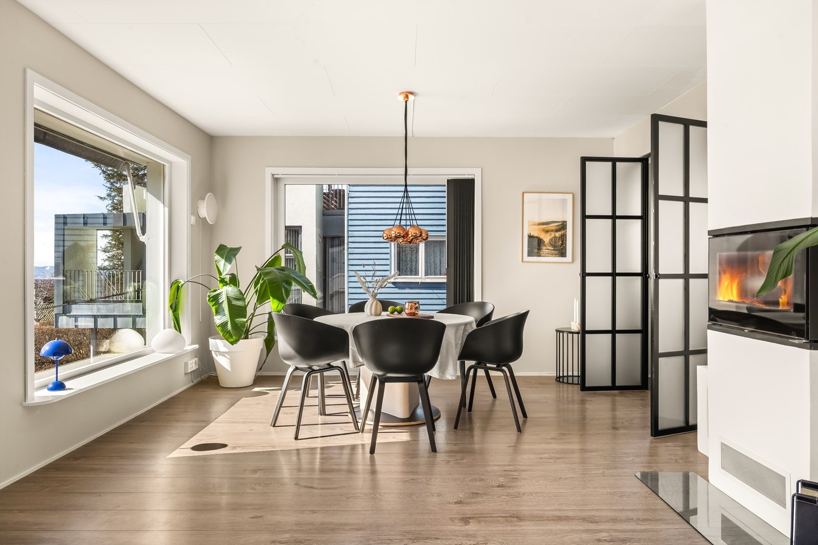 Her er det også rikelig med plass til en stor spisegruppe - perfekt for hyggelige måltider med venner og familie. Galleribilde