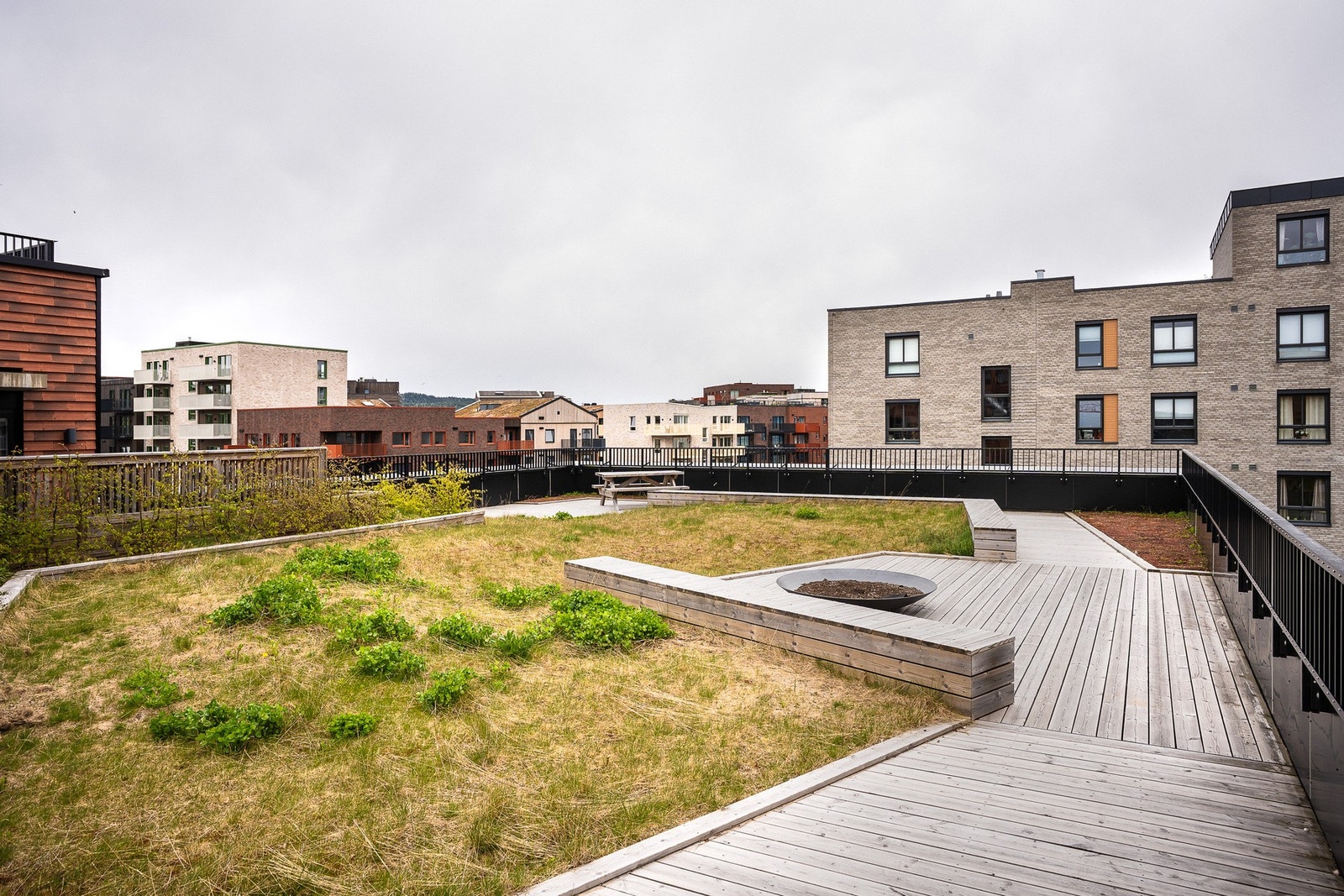 Uteområde er sosialt og brukes flittig på varme dager. Galleribilde