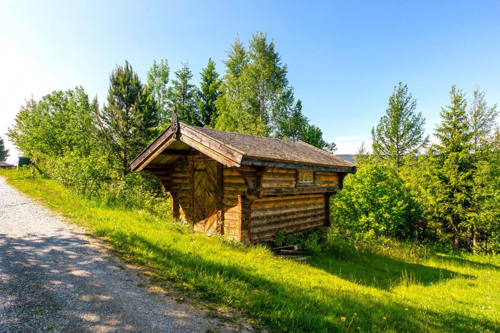 Stabbur med oppbevaringsplass. Galleribilde