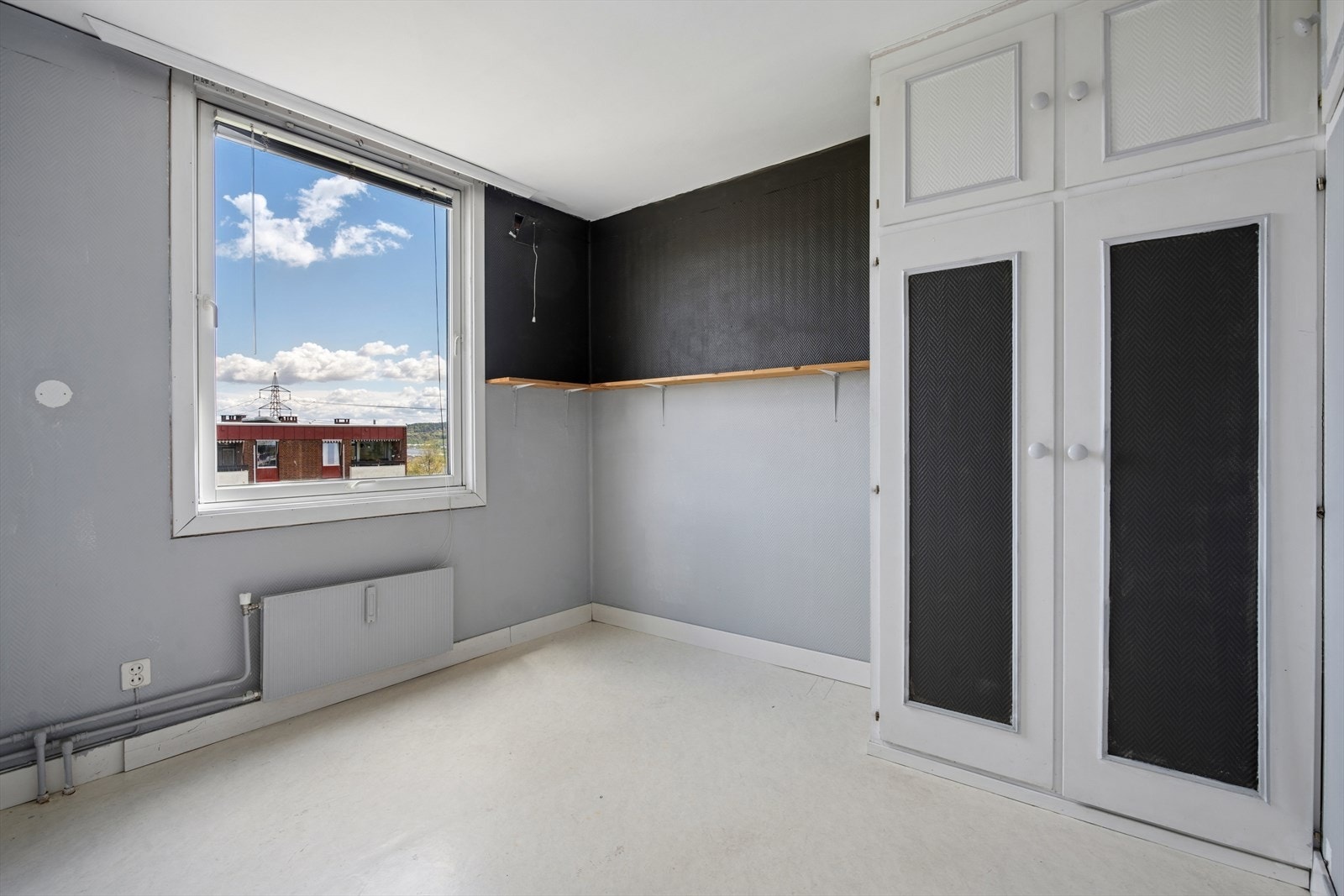 Det andre soverommet har plass til seng og garderobeskap. Galleribilde