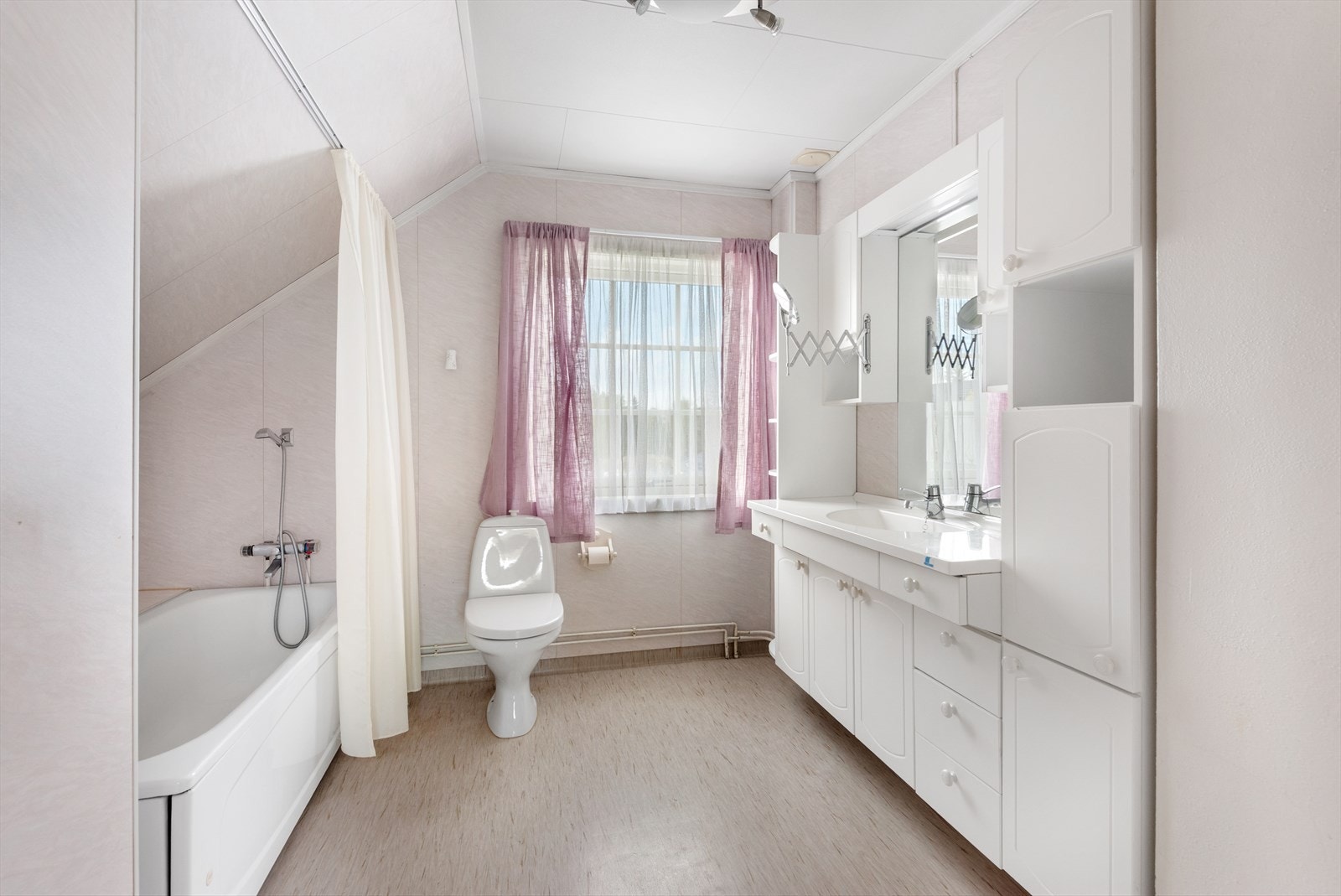 Bad/ wc i 2. etg Galleribilde