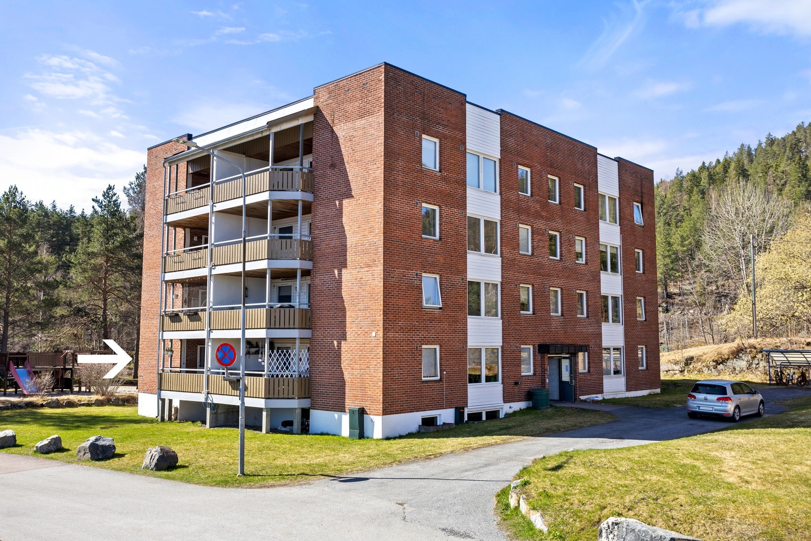 Boligen ligger fint til i 1. etasje Galleribilde