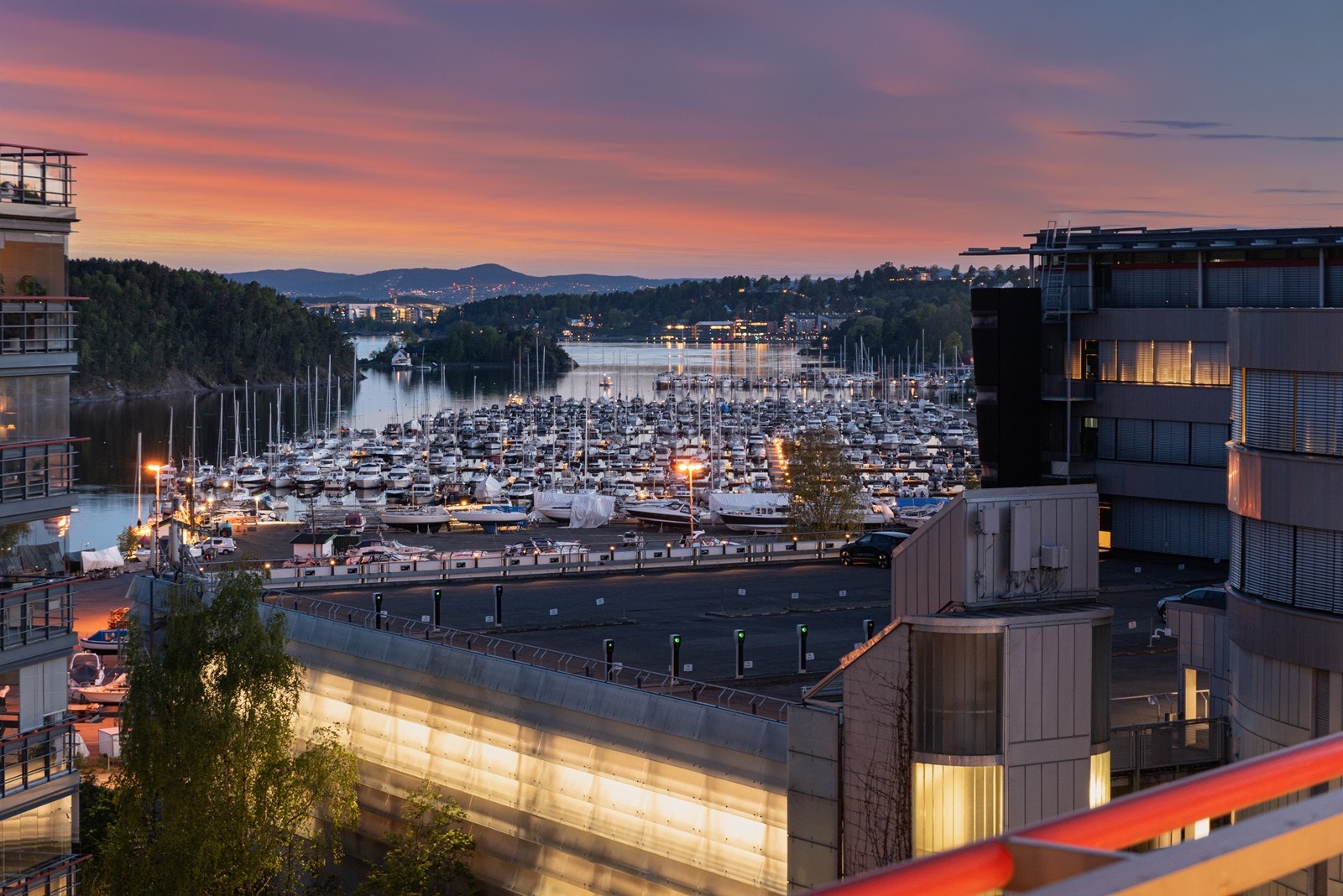 Fra leiligheten er det gangavstand til marinaen og båtlivet i både Bestumkilen og Frognerkilen. Galleribilde