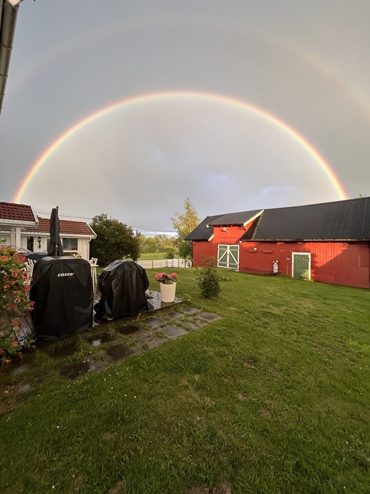 Foto tatt av selger. Galleribilde